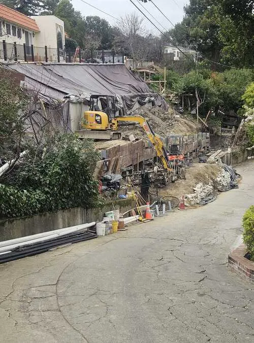 excavadoralomita — Smart Demolition & Excavation Inc.